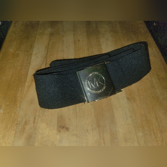 Michael kors brand belt - Picture 8 of 9